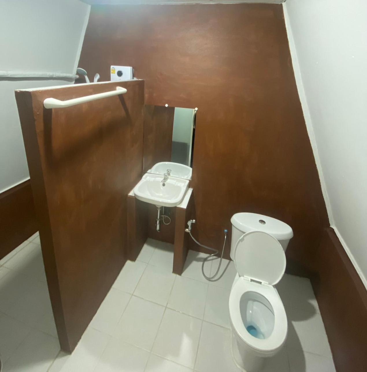 Klongsaeng Framstay Ban Tha Khun Exterior foto